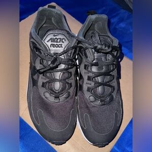 listing-status-banner